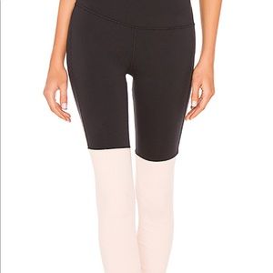 Ali yoga goddess leggings black and ballet pink